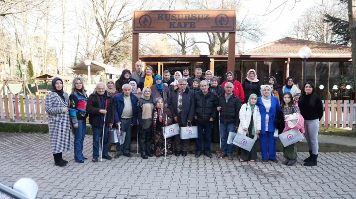 Kusursuz kafede bir araya geldiler
