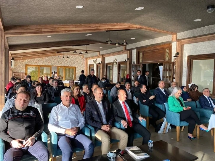 Kütahya’da "Dijital Okuryazarlık Portalı" projesi semineri gerçekleştirildi
