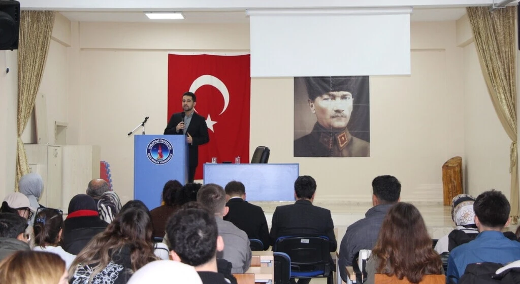 Kütahya’da "Yeni medyada ifade özgürlüğü” konulu konferans
