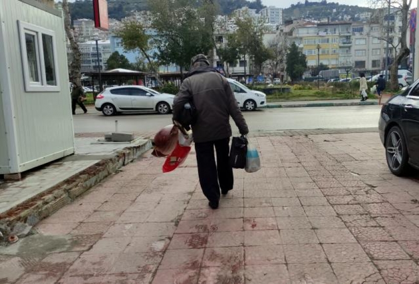 Mudanya'da sokak sanatçısına saldırı