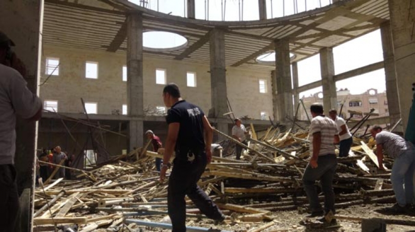 Mardin’de cami inşaatı çöktü: 5 işçi yaralı