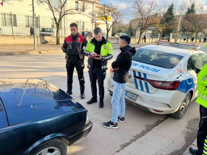 Makas atınca cezayı yedi, "Bu sokaktan artık yayan geçerim" dedi
