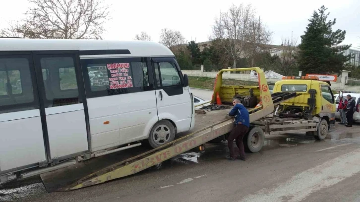 Malatya’da iki minibüs çarpıştı: 1 yaralı
