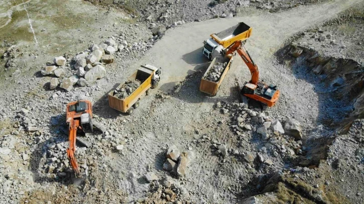 Malatya’da kalıcı konutlar için TOKİ eliyle ilk kazma vuruldu
