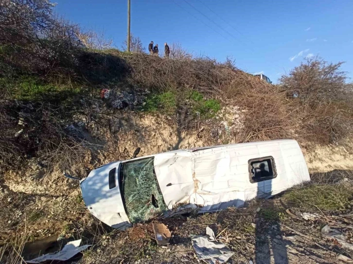 Malatya’da öğrenci servisi dere yatağına devrildi: 5 yaralı
