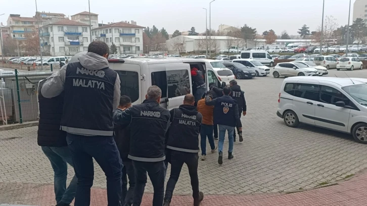 Malatya’da zehir tacirlerine darbe üstüne darbe
