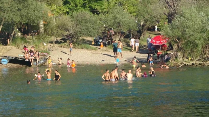 Manavgat Irmağı’nda tehlikeli serinlik
