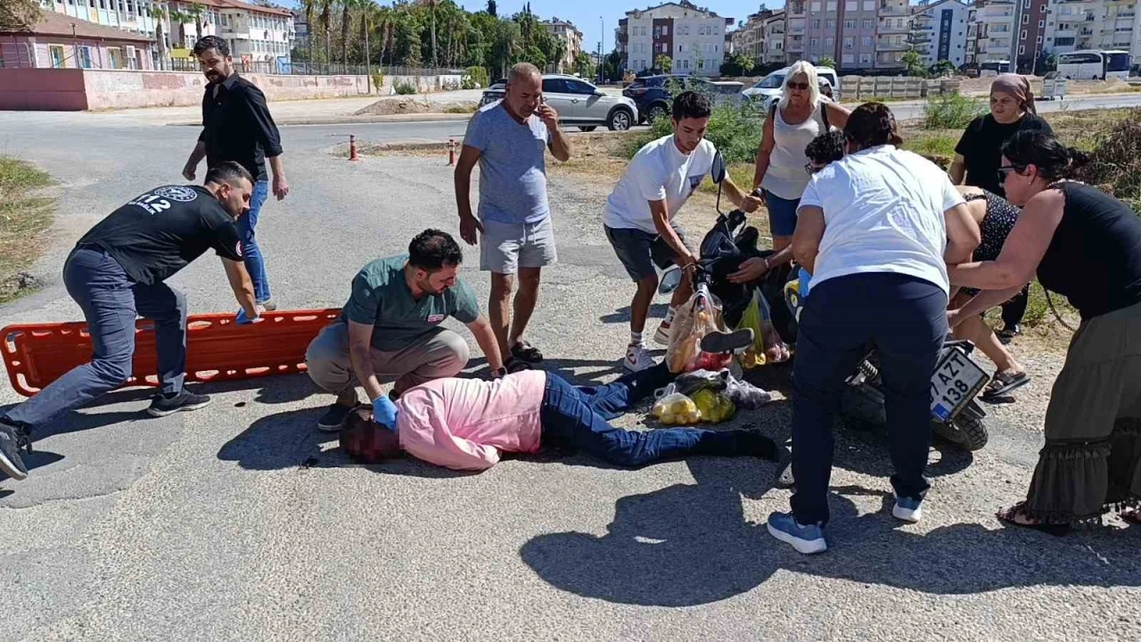 Manavgat’ta motosikletten düşen adam ağır yaralandı
