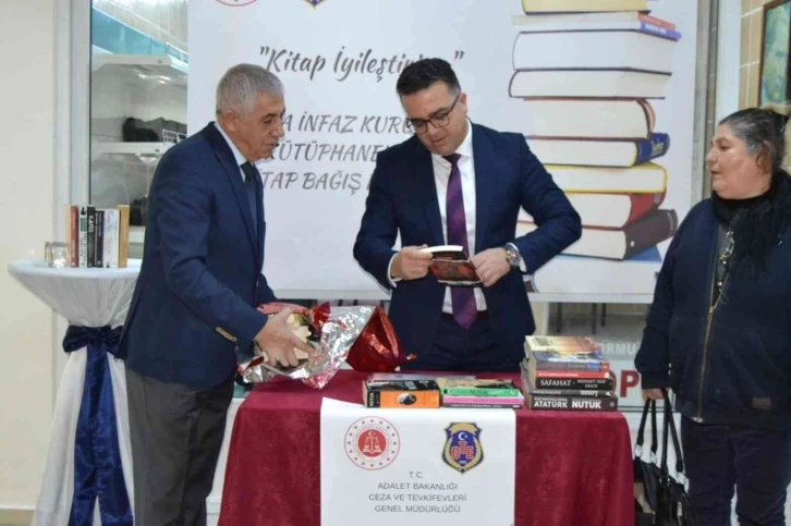 Manisa’da “Kitap iyileştirir” kampanyası başladı
