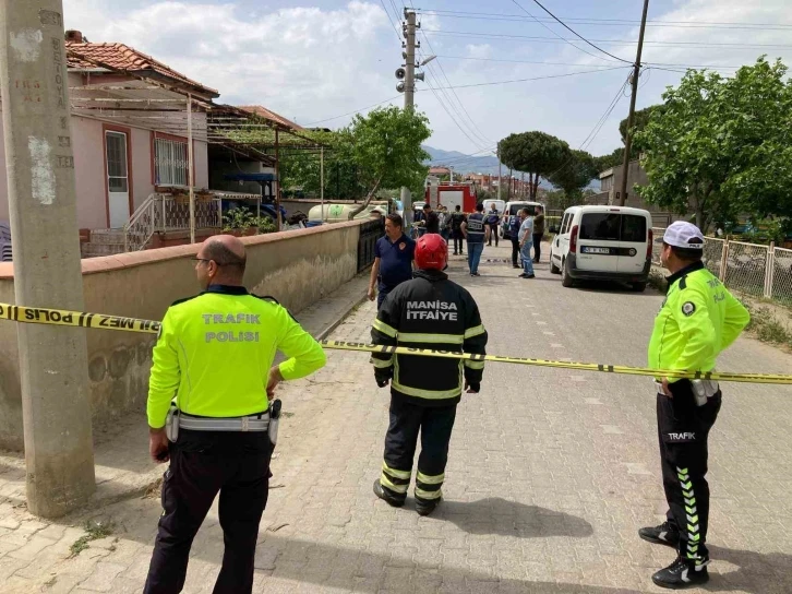 Manisa’da tarım makinesine kolunu kaptıran çiftçi öldü
