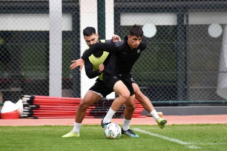 Manisa FK, Göztepe hazırlıklarına başladı
