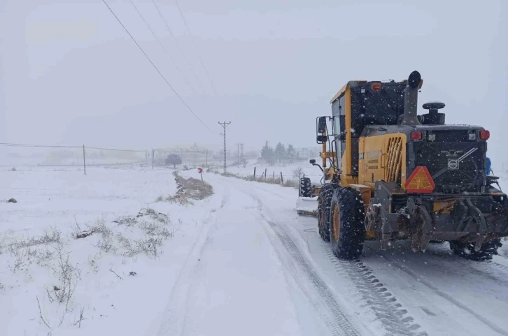 Mardin’de 218 mahallenin yolu ulaşıma kapandı
