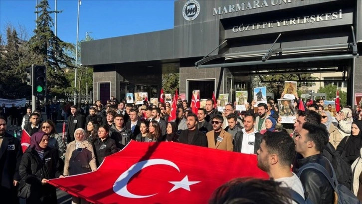 Marmara Üniversitesi öğrencileri şehit askerler için yürüdü