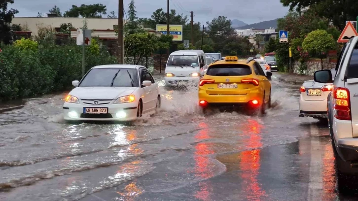 Marmaris, Bodrum ve Datça için kuvvetli yağış uyarısı
