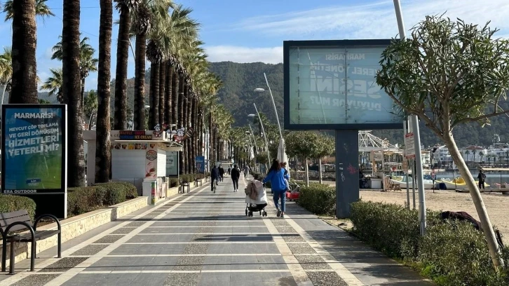 Marmaris’te sağanak yağış, yerini güneşli havaya bıraktı
