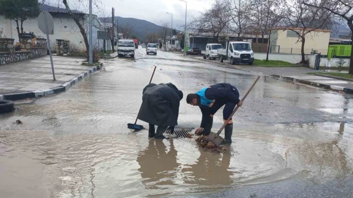 MASKİ’nin yağış müdahalesi sürüyor
