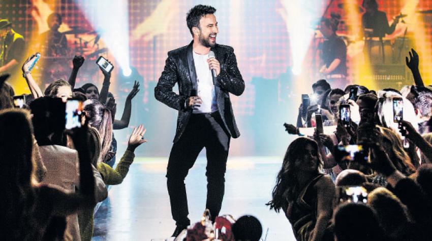 Tarkan'dan mega jest!