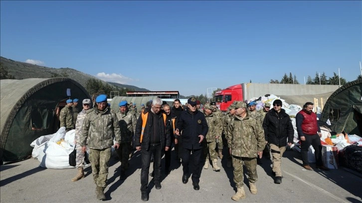 Mehmetçik Hatay'a lojistik destek üssü kurdu