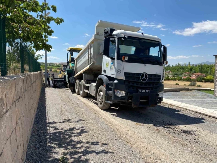 Melikgazi’ye kazandırılan yeni yollar vatandaşlara konfor sağlıyor
