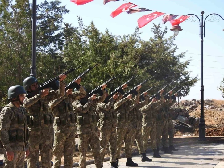 Mercidabık Zaferi ve Fırat Kalkanı Harekatı!nın yıldönümü Kilis’te kutlandı
