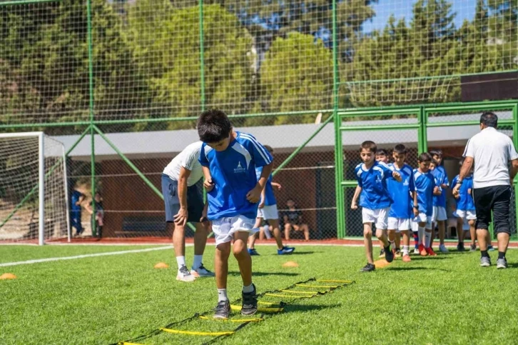 Meriç Yaşayan Parkı’nda ücretsiz spor dersleri başladı
