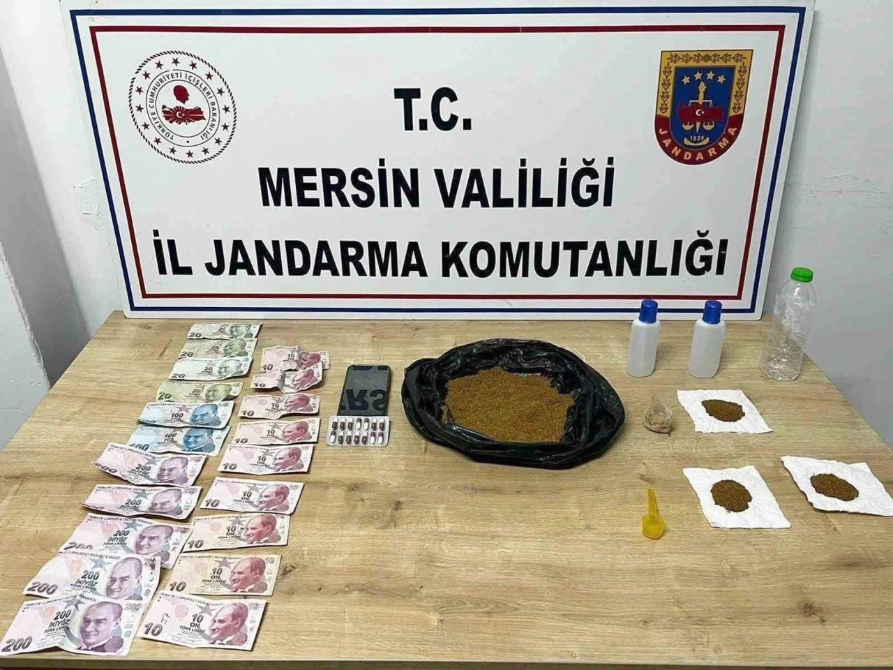 Mersin’de 2 uyuşturucu taciri yakalandı
