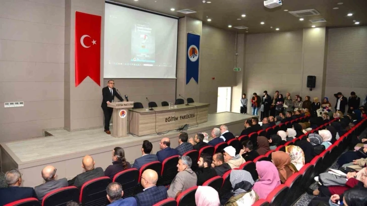 Mersin’de ’Gazze’den sonra.. Hangi öyküye öyküneceğiz?’ konulu konferans düzenlendi
