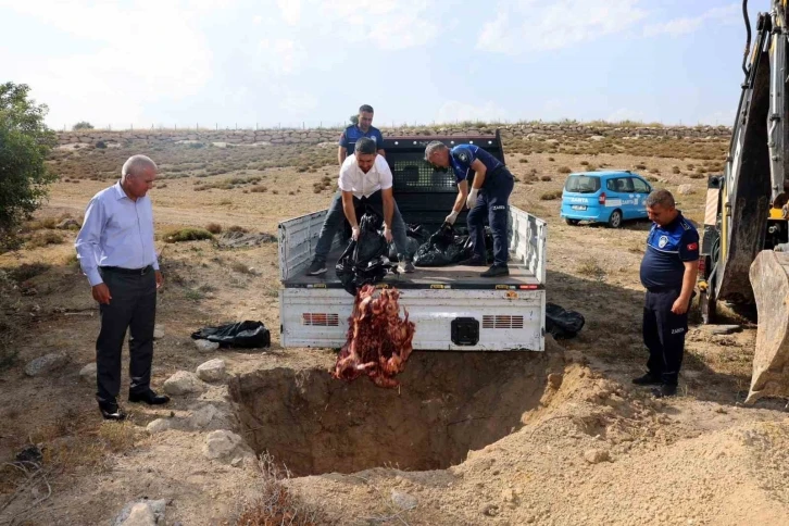 Mersin’de menşei belirsiz 500 kilo et ele geçirildi
