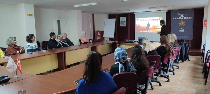 Mersin’de vatandaşlar terör faaliyetleri konusunda bilgilendiriliyor
