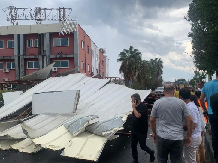 Mersin’de yağmur ve fırtına etkili oldu
