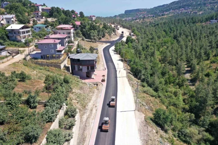 Mersin’de yayla yolları yenilendi
