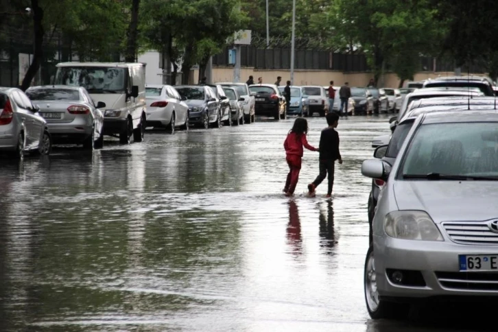 Meteorolojiden Diyarbakır için gök gürültülü sağanak uyarısı
