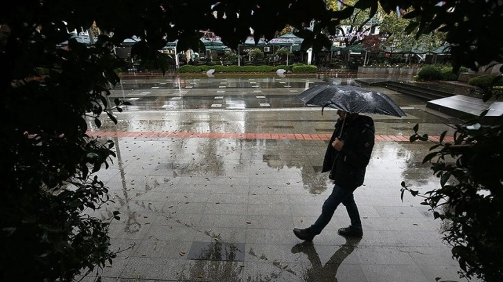 Meteorolojiden yurdun bazı bölgeleri için kuvvetli yağış ve toz taşınımı uyarısı