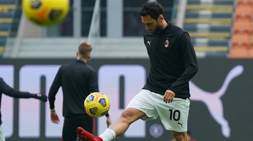 Milan'dan Hakan Çalhanoğlu'na 4 milyon euro