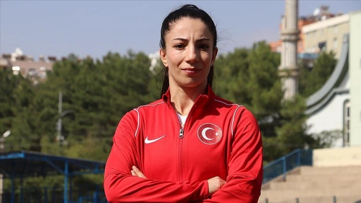 Milli güreşçi Evin Demirhan Yavuz, başarılarını olimpiyat madalyasıyla taçlandırmak istiyor