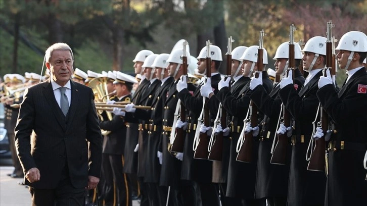 Milli Savunma Bakanı Akar ve TSK komuta kademesinden 