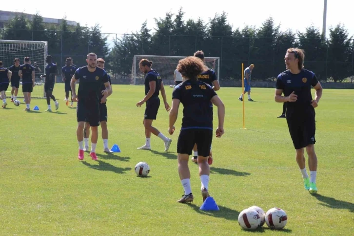 MKE Ankaragücü, Bolu’da yeni sezon hazırlıklarını sürdürdü
