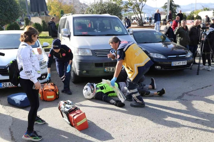 Motokurye kazası tatbikatı gerçeği aratmadı
