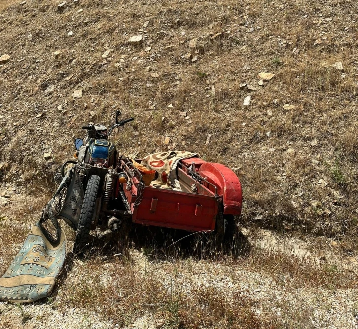 Motosiklet alt yola uçtu, sürücü hayatını kaybetti
