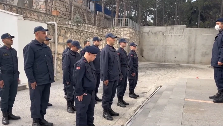 Mücahid bir günlüğüne hayali olan jandarma üniformasını giydi
