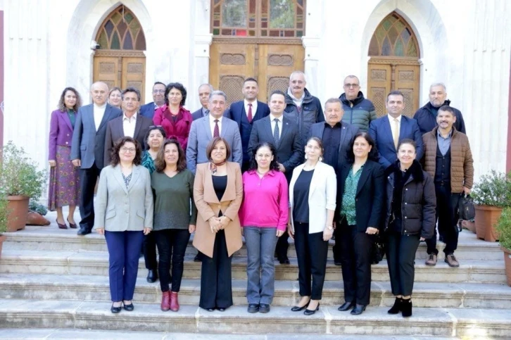 Muğla’da emekli öğretmenler unutulmadı
