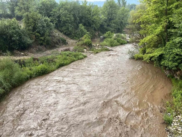 Muğla’da sağanak yağış etkili oldu
