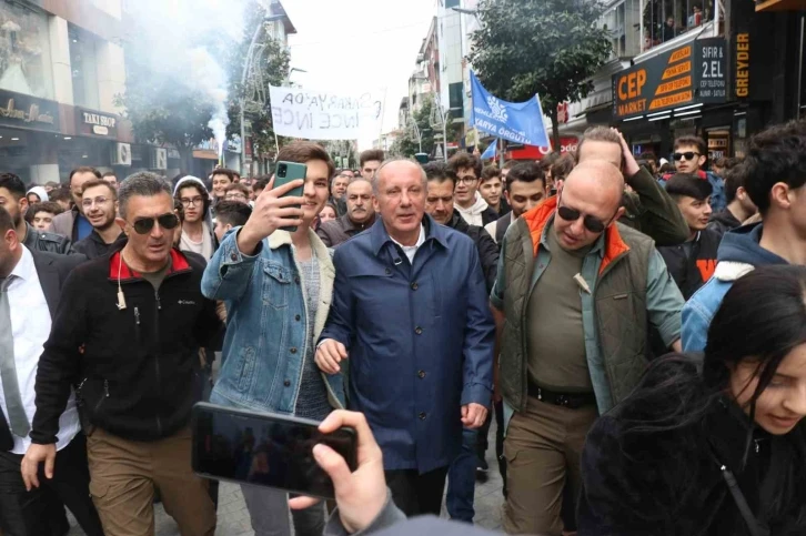 Muharrem İnce’den gençlere, "Bugün hepiniz 3 kişiyi ikna edeceksiniz"
