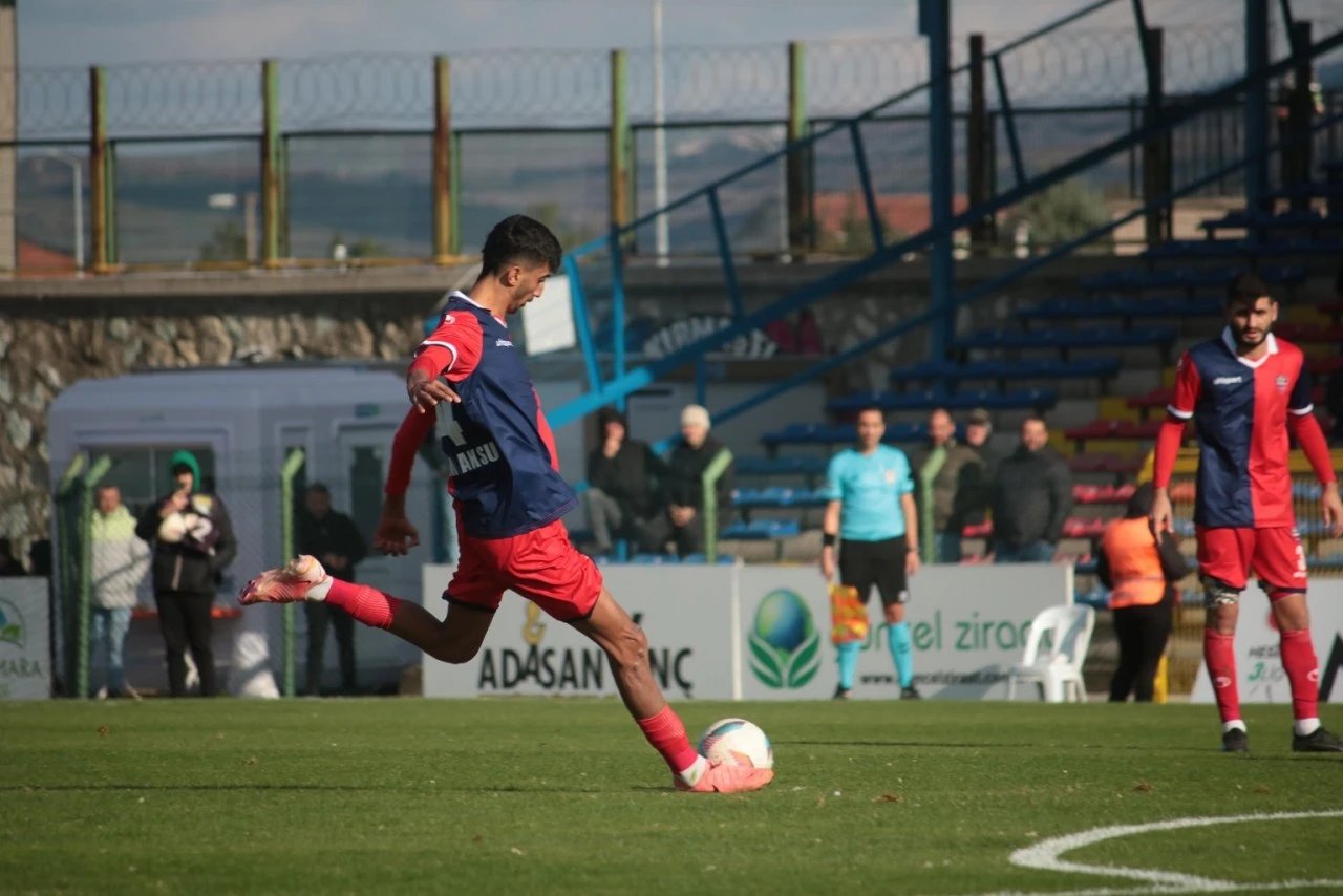 Mustafakemalpaşaspor evinde mağlup