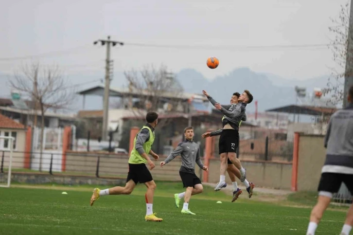 Nazilli Belediyespor, Esenler Erokspor hazırlıklarına başladı
