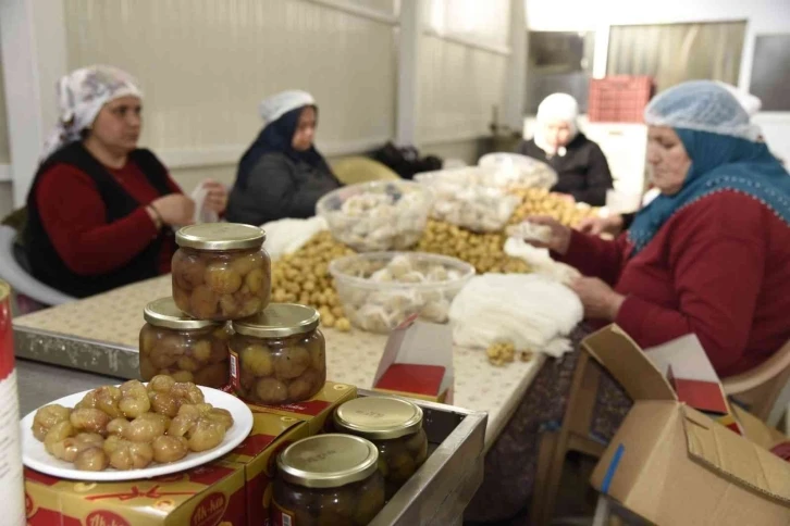 Nazilli’nin kestane şekeri, 10 bin kilometre ötede damakları lezzetlendiriyor
