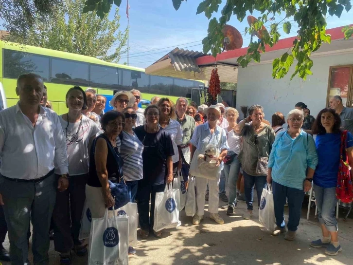 Nazilli’nin yöresel ürünleri turistlerin ilgi odağı oldu
