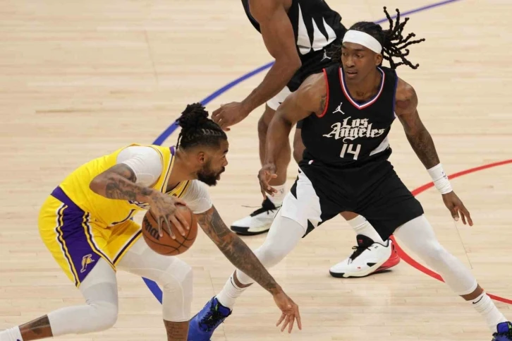 NBA’de Los Angeles derbisinin kazananı Lakers oldu