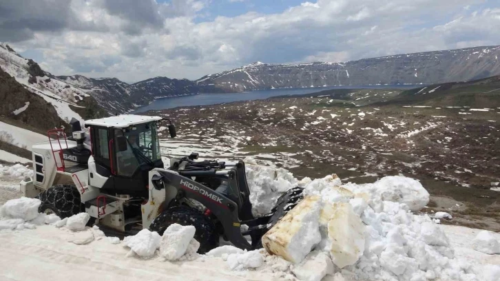 Nemrut Krater Gölünün yolu açılıyor
