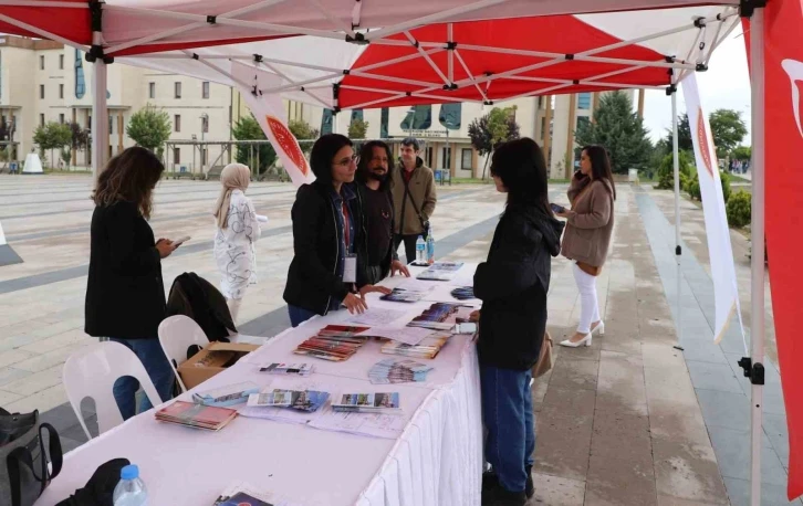 NEVÜ öğrencilerine bilgilendirme desteği
